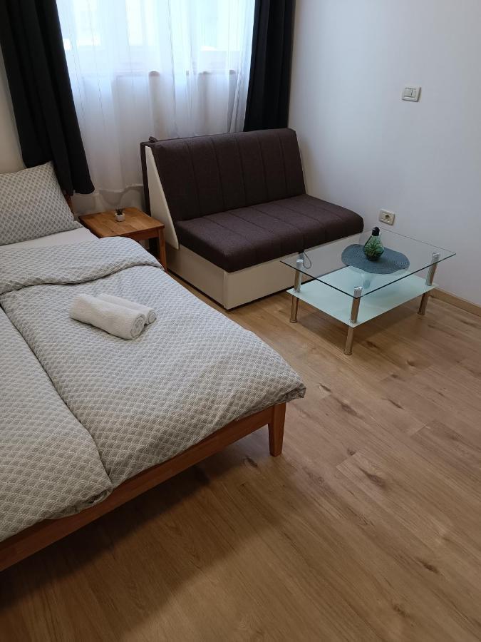 Apartments Aura Deskle Экстерьер фото